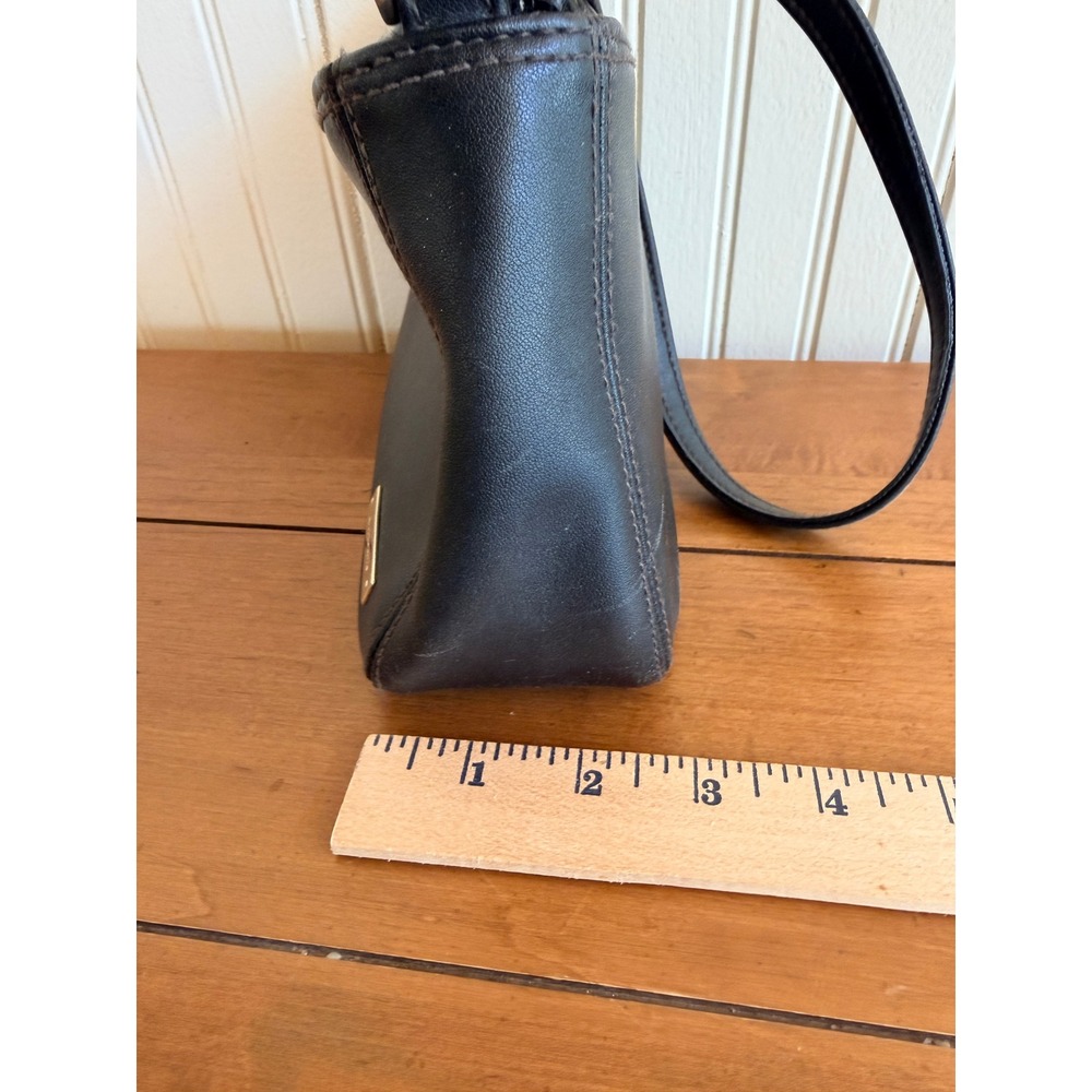 Liz Claiborne Black Faux Leather Small Shoulder Bag Baguette Purse Gold Logo - Picture 7 of 11